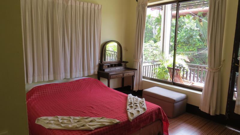 Goldie Guesthouse Пном Пен Екстериор снимка
