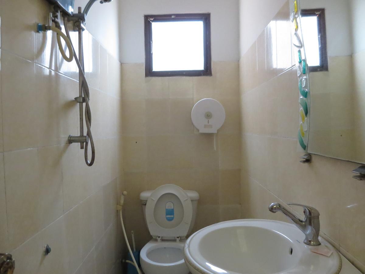 Goldie Guesthouse Пном Пен Екстериор снимка
