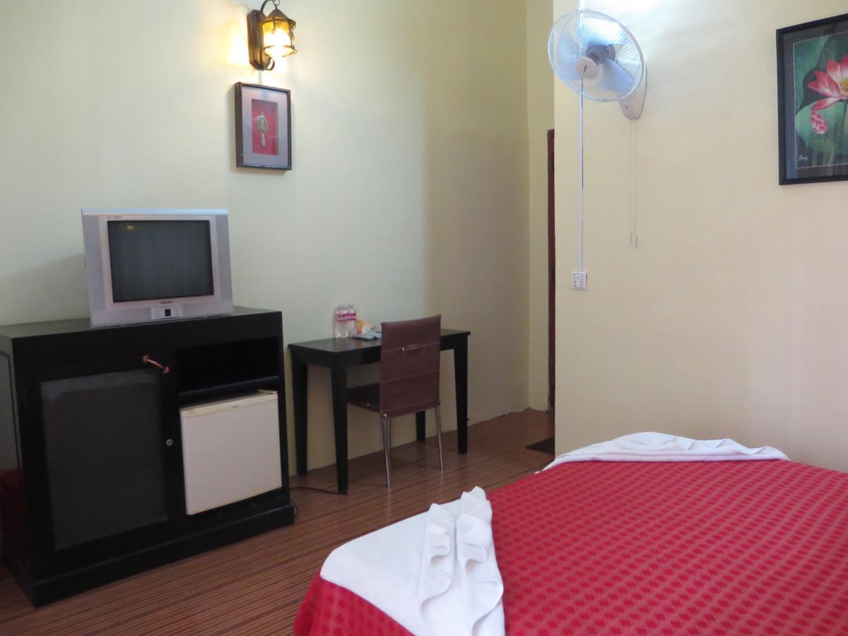 Goldie Guesthouse Пном Пен Екстериор снимка