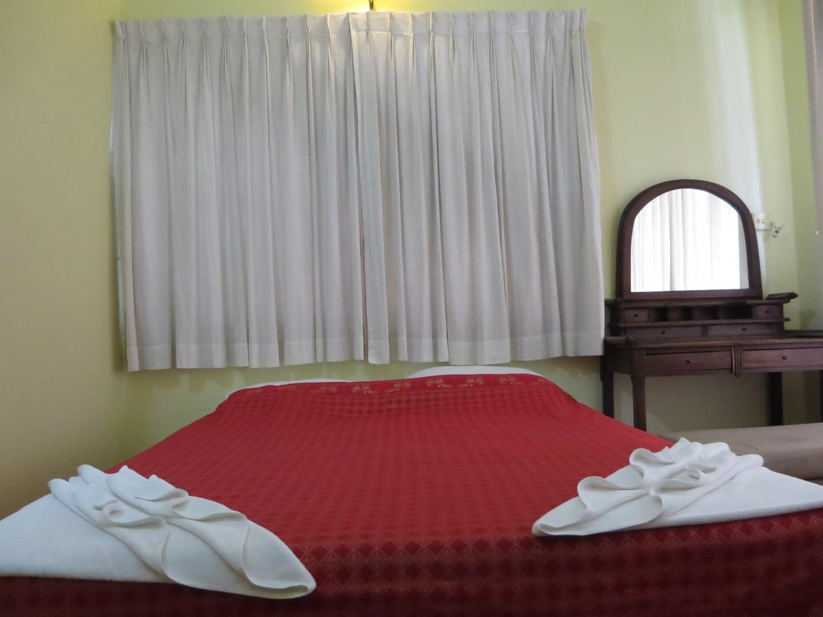 Goldie Guesthouse Пном Пен Екстериор снимка