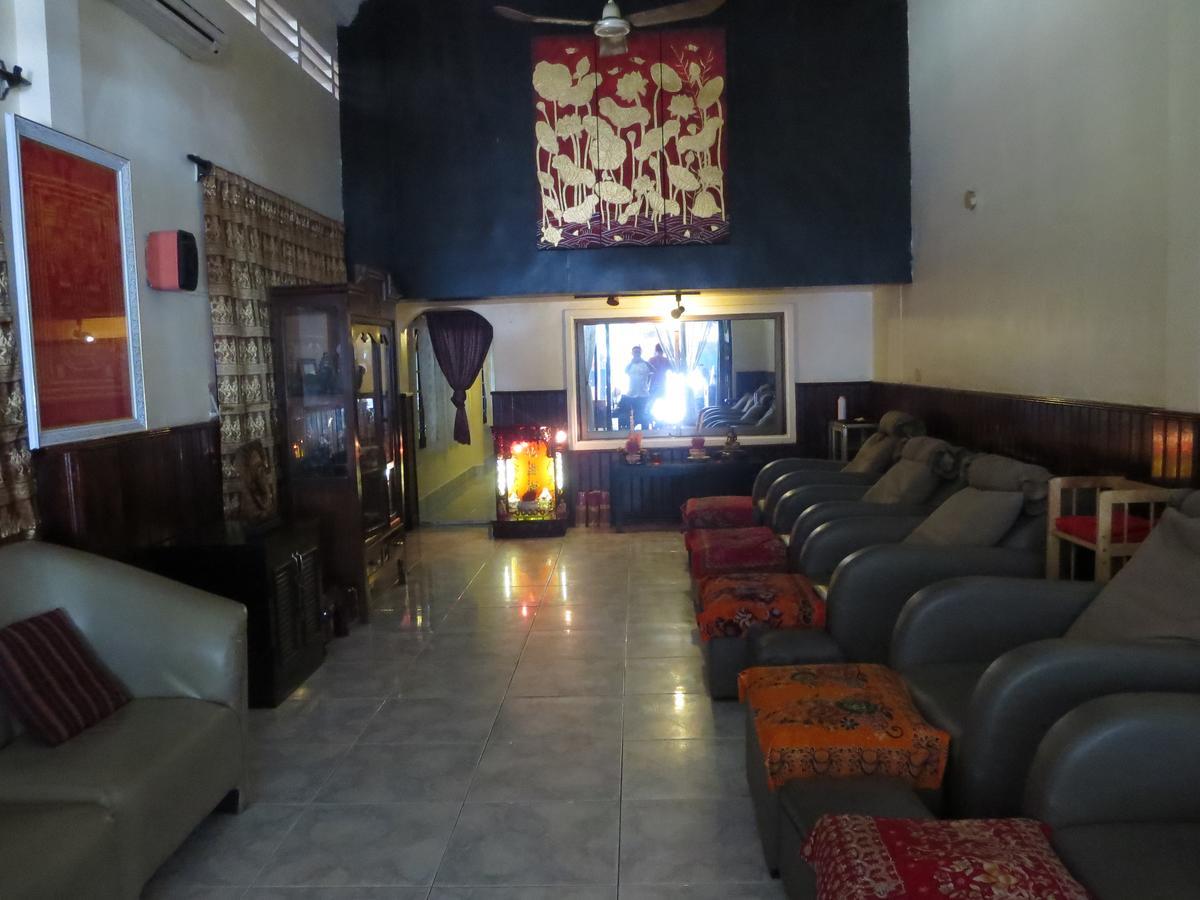 Goldie Guesthouse Пном Пен Екстериор снимка